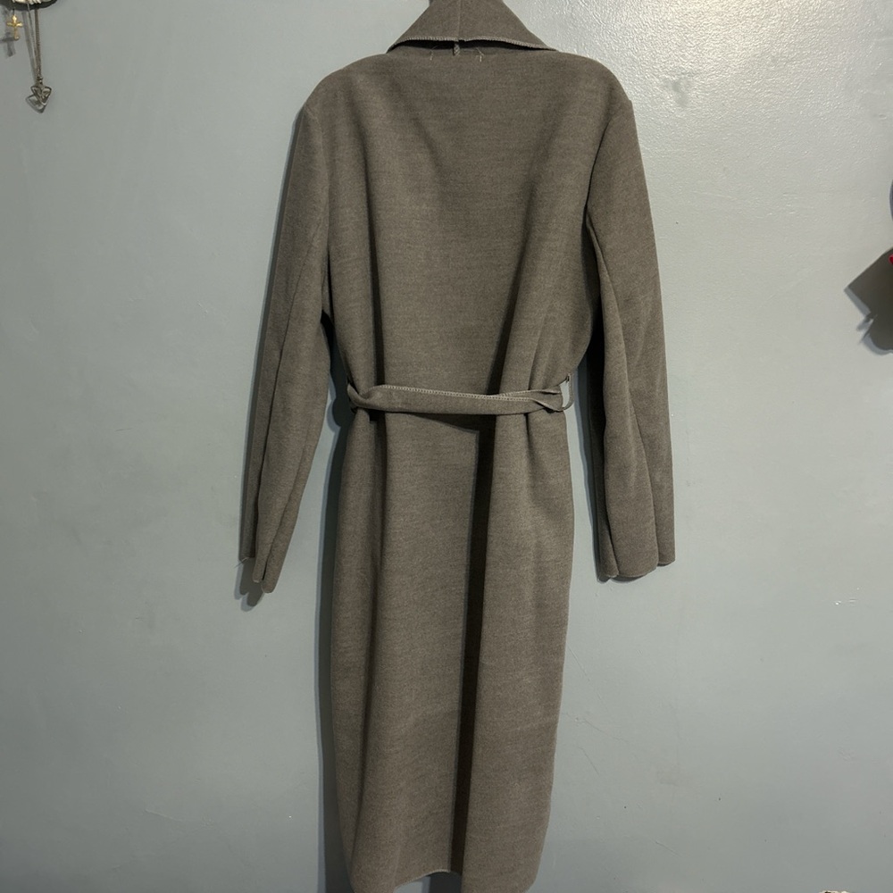 Elegant Gray Thin Wrap Coat - Picture 5 of 5